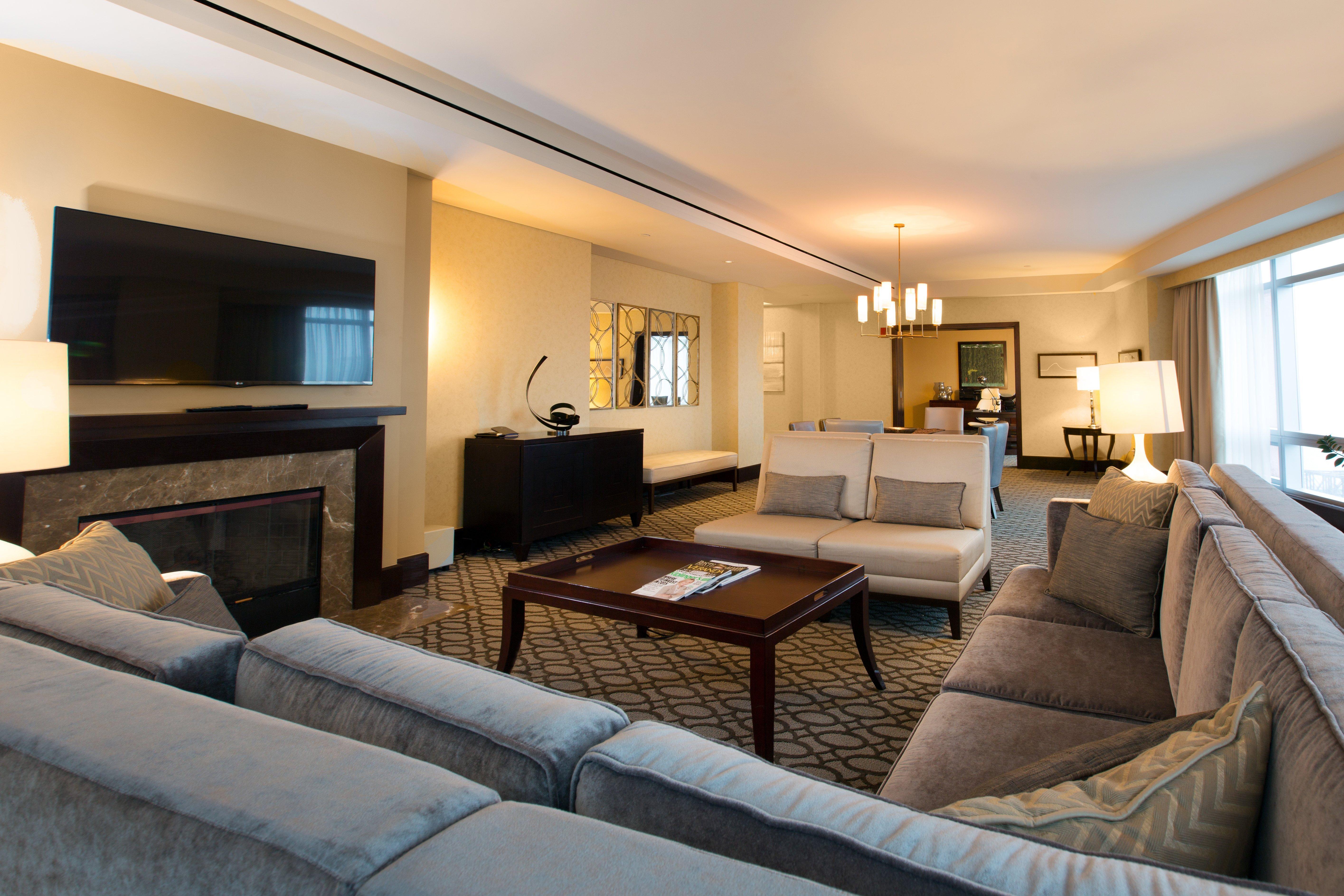Intercontinental Boston By Ihg Ξενοδοχείο Εξωτερικό φωτογραφία A living room at the Ritz-Carlton, Boston