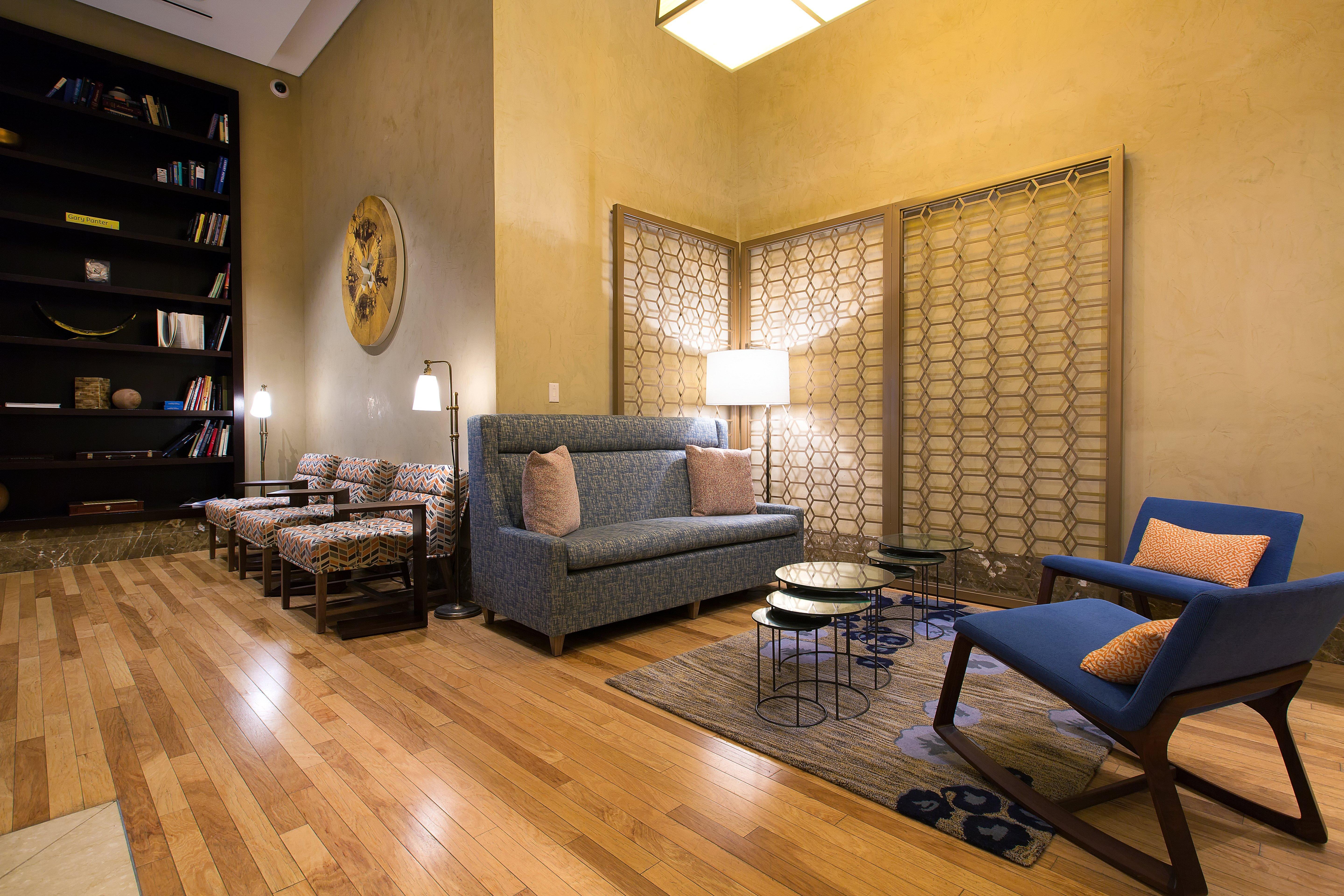 Intercontinental Boston By Ihg Ξενοδοχείο Εξωτερικό φωτογραφία The lounge at the airport