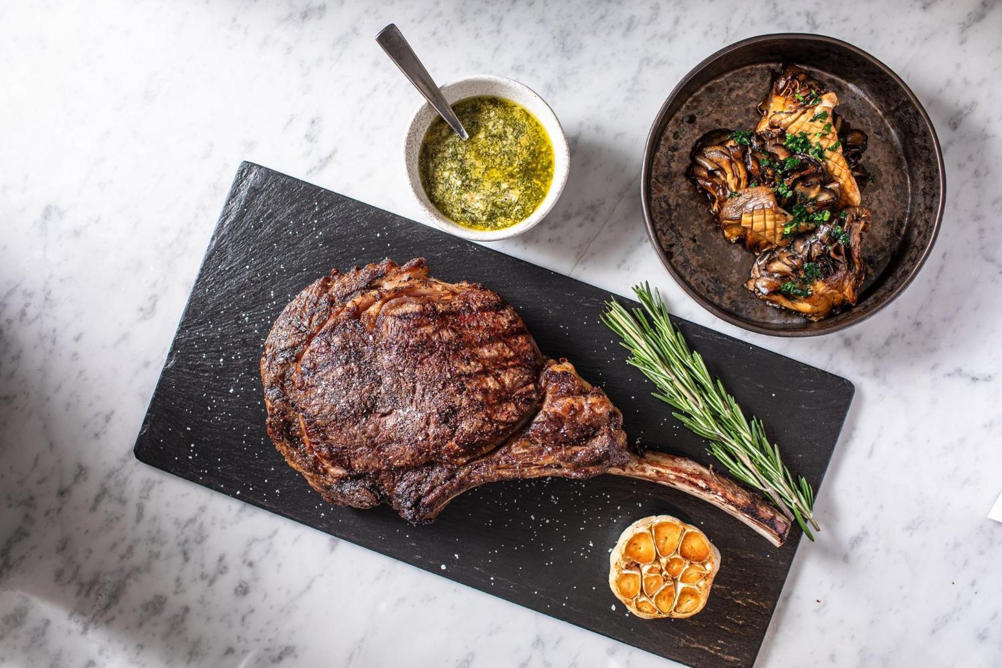 Intercontinental Boston By Ihg Ξενοδοχείο Εξωτερικό φωτογραφία A grilled steak