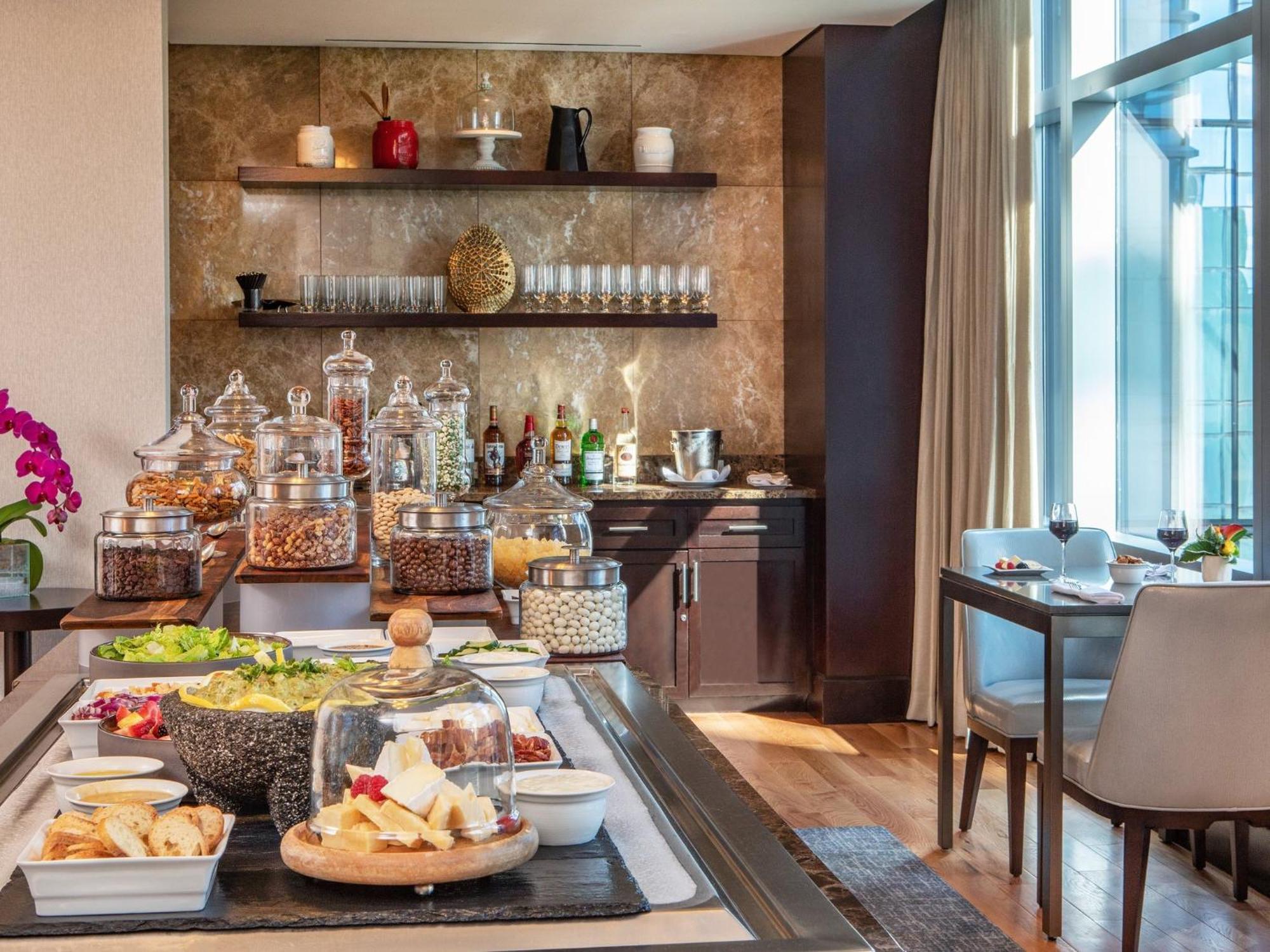 Intercontinental Boston By Ihg Ξενοδοχείο Εξωτερικό φωτογραφία The Kitchen